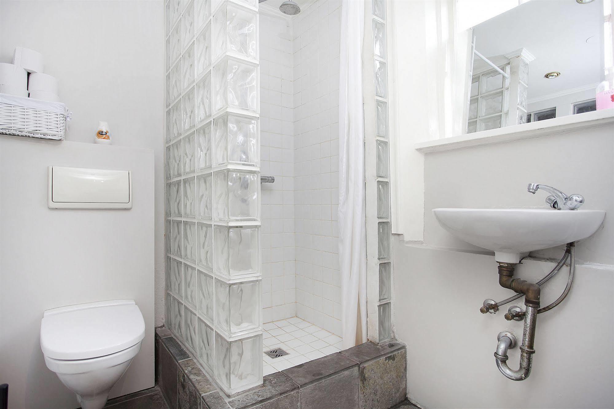 Skolabru Guesthouse Reykjavík Buitenkant foto