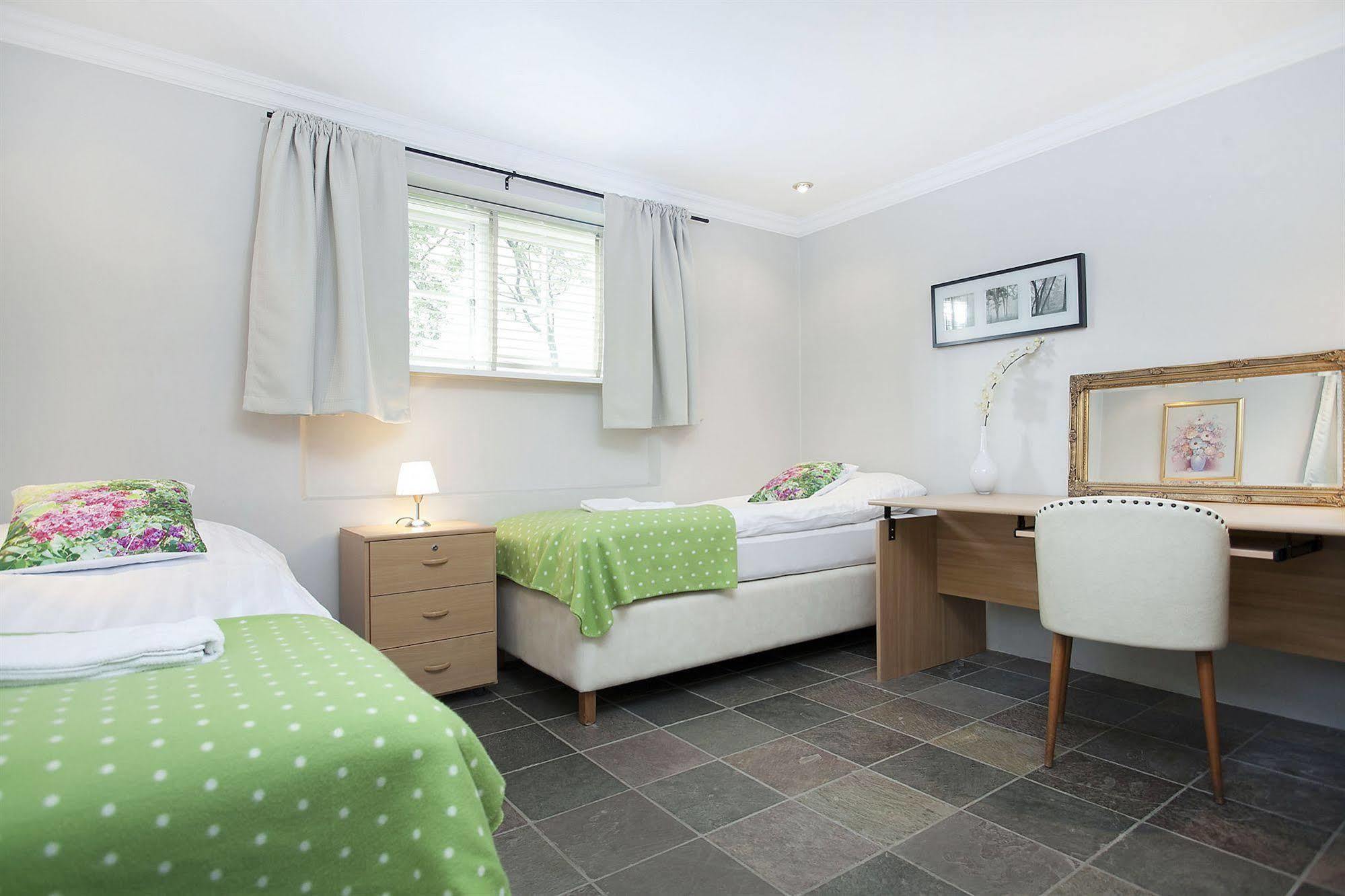 Skolabru Guesthouse Reykjavík Buitenkant foto