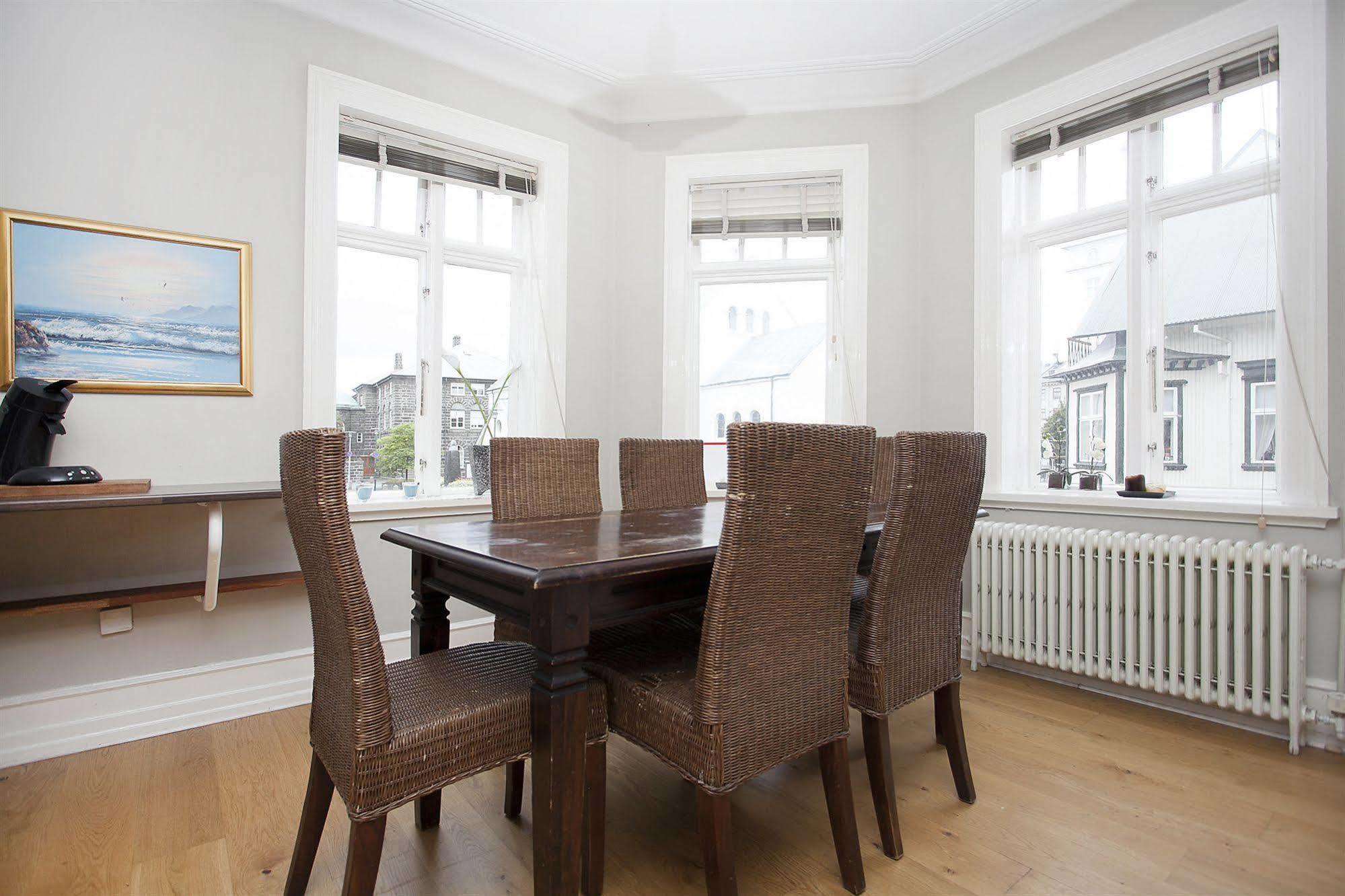 Skolabru Guesthouse Reykjavík Buitenkant foto