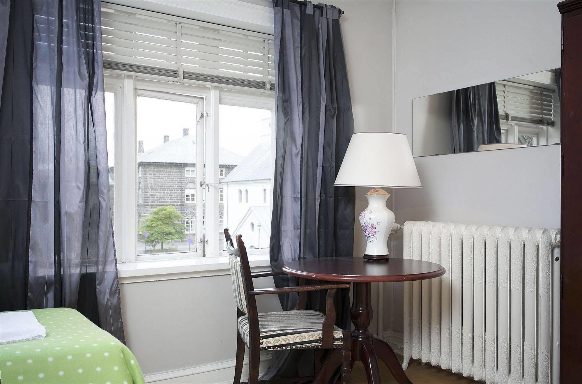 Skolabru Guesthouse Reykjavík Buitenkant foto